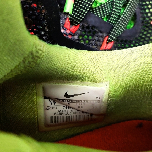 Nike LeBron James Size 7Y Air Max Low Sneakers - Picture 6 of 7